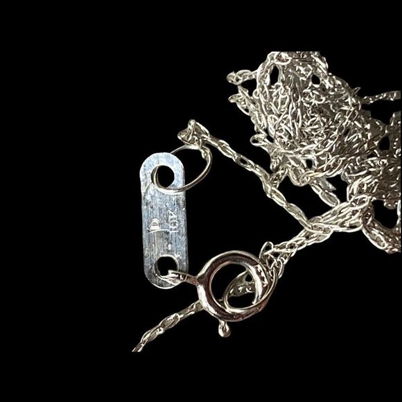 10k gold genuine 6 diamond pendant 16” chain marked yesterday today tomorrow - Picture 4 of 11